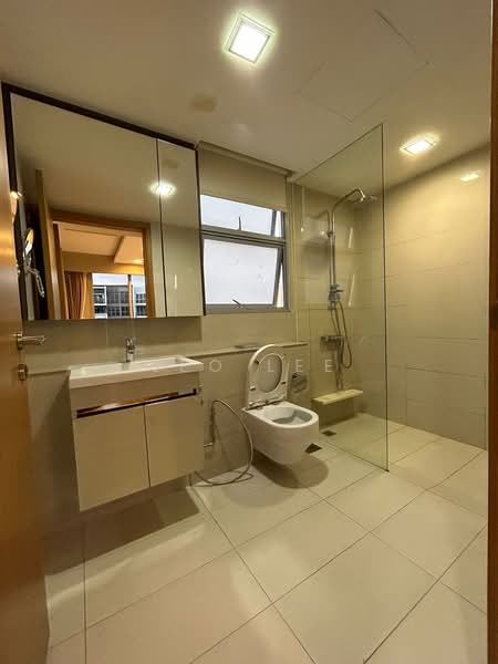 Prive, 33 Punggol Field, 3 Bedrooms, 1,098 sqft, Executive Condominium For Sale, by Leo Lee, 500184413 - Bathroom - PropertyGuru.com.sg