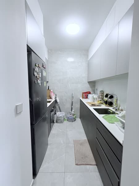 Stirling Residences, 21 Stirling Road, 2 Bedrooms, 678 sqft, Condominium For Rent, by Anthea Yeo 杨丽娇, 500184422 - Kitchen - PropertyGuru.com.sg
