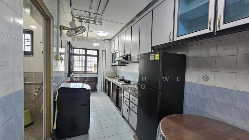 187B Rivervale Drive, 187B Rivervale Drive, 3 Bedrooms, 980 sqft, HDB Flat For Sale, by James Toh Wee Kiong, 500184435 - Kitchen - PropertyGuru.com.sg
