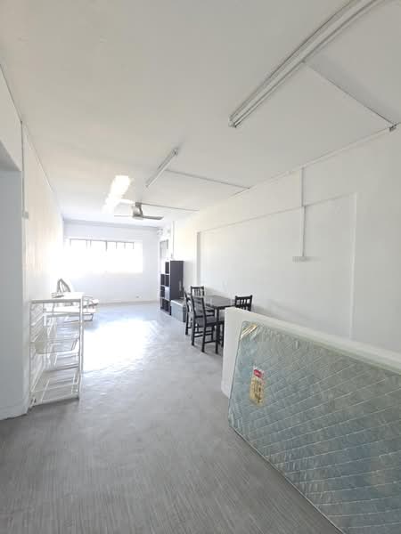 504 Jurong West Street 51, 504 Jurong West Street 51, 2 Bedrooms, 700 sqft, HDB Flat For Rent, by Liew Wenzheng, 500184436 - Living Room - PropertyGuru.com.sg