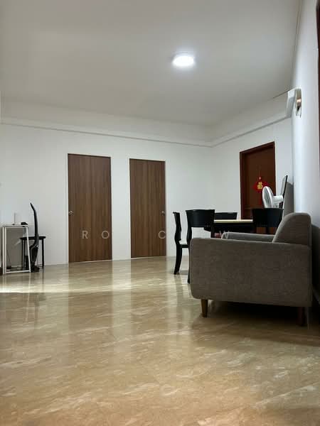 Parc Oasis, 35 Jurong East Avenue 1, Room Rental, 150 sqft, Condominium For Rent, by Roy Chew, 500184446 - Living Room - PropertyGuru.com.sg