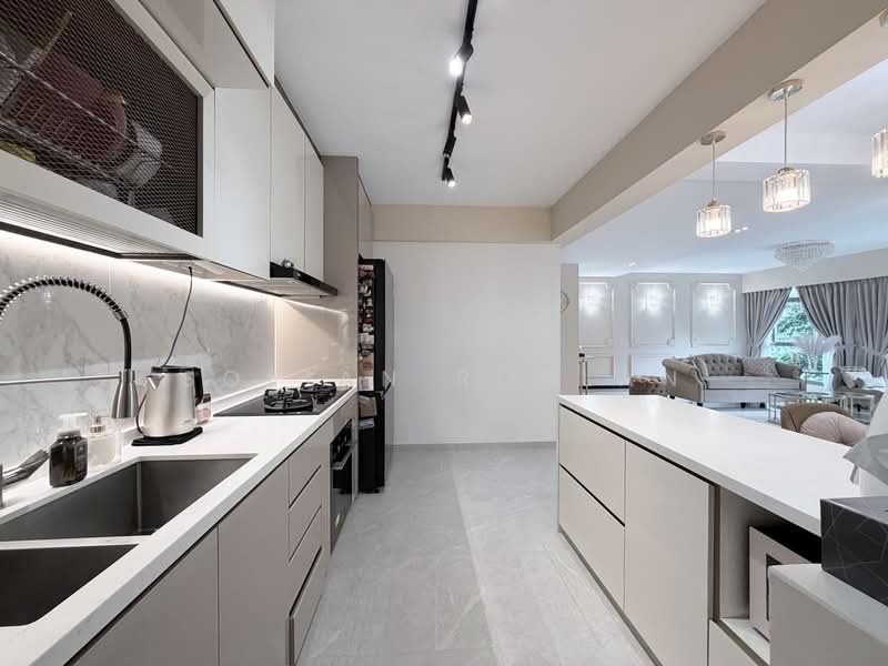 684B Edgedale Plains, 684B Edgedale Plains, 3 Bedrooms, 1,216 sqft, HDB Flat For Sale, by Sofian Roslan, 500184447 - Kitchen - PropertyGuru.com.sg