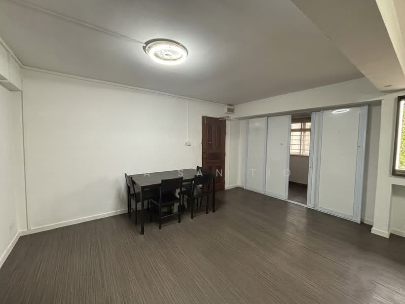 3 Queen's Road, 3 Queen's Road, 2 Bedrooms, 800 sqft, HDB Flat For Rent, by Hwa San TIO, 500184455 - Living Room - PropertyGuru.com.sg