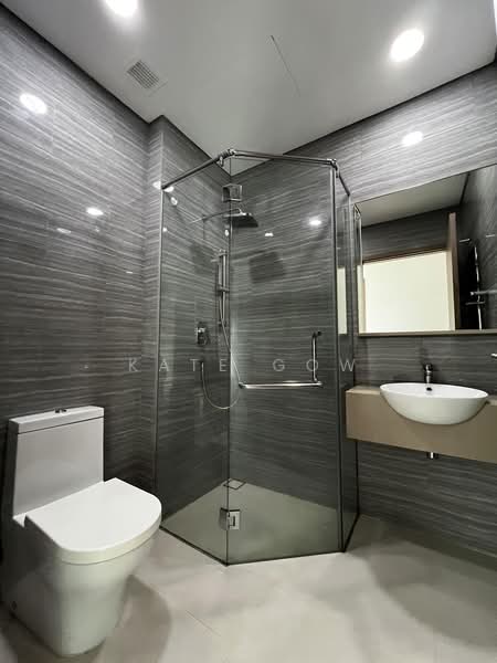 Floraville, 2 Cactus Road, 3 Bedrooms, 797 sqft, Apartment For Sale, by Kate Gow, 500184457 - Common Bathroom - PropertyGuru.com.sg
