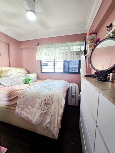 289 Yishun Avenue 6, 289 Yishun Avenue 6, 4 Bedrooms, 904 sqft, HDB Flat For Sale, by Siti Nurainina Binte Saaet (Nina Saaet), 500184460 - Bedroom - PropertyGuru.com.sg
