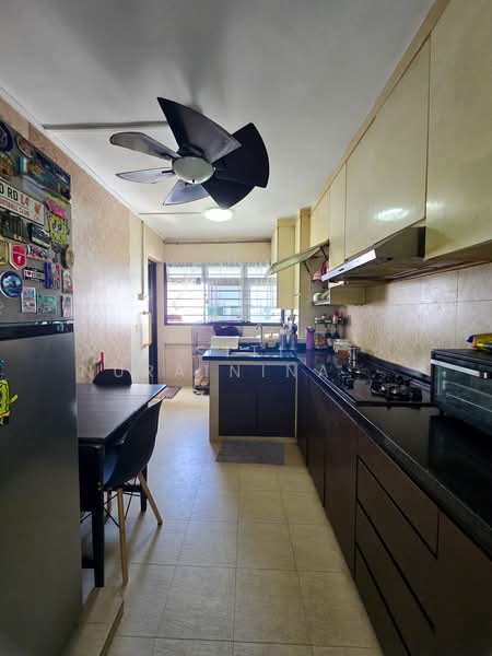 289 Yishun Avenue 6, 289 Yishun Avenue 6, 4 Bedrooms, 904 sqft, HDB Flat For Sale, by Siti Nurainina Binte Saaet (Nina Saaet), 500184460 - Kitchen - PropertyGuru.com.sg