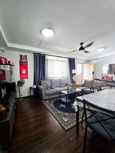 289 Yishun Avenue 6, 289 Yishun Avenue 6, 4 Bedrooms, 904 sqft, HDB Flat For Sale, by Siti Nurainina Binte Saaet (Nina Saaet), 500184460 - Living Room - PropertyGuru.com.sg