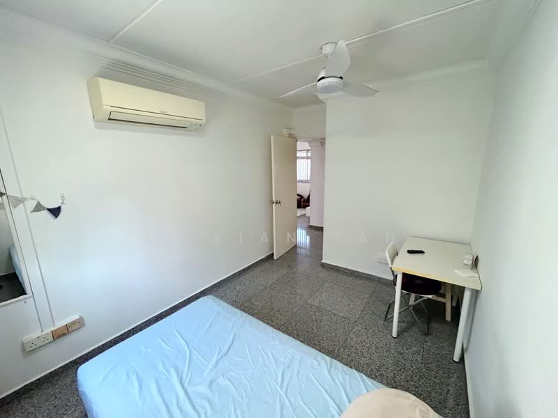 249 Compassvale Road, 249 Compassvale Road, 3 Bedrooms, 914 sqft, HDB Flat For Rent, by Ee Kian Tan, 500184470 - Bedroom 2 - PropertyGuru.com.sg