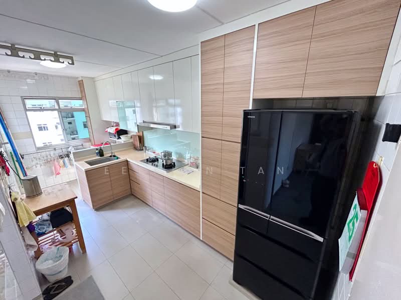 249 Compassvale Road, 249 Compassvale Road, 3 Bedrooms, 914 sqft, HDB Flat For Rent, by Ee Kian Tan, 500184470 - Kitchen - PropertyGuru.com.sg