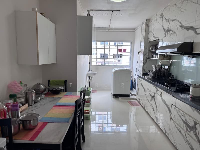 462 Jurong West Street 41, 462 Jurong West Street 41, 2 Bedrooms, 785 sqft, HDB Flat For Sale, by Thiru P, 500184478 - Kitchen - PropertyGuru.com.sg