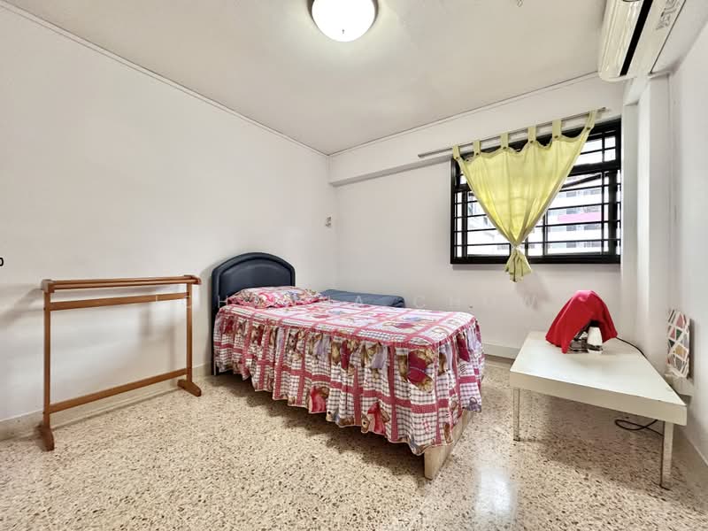 226 Lorong 8 Toa Payoh, 226 Lorong 8 Toa Payoh, 3 Bedrooms, 883 sqft, HDB Flat For Sale, by Johanna Chow, 500184486 - Bedroom - PropertyGuru.com.sg