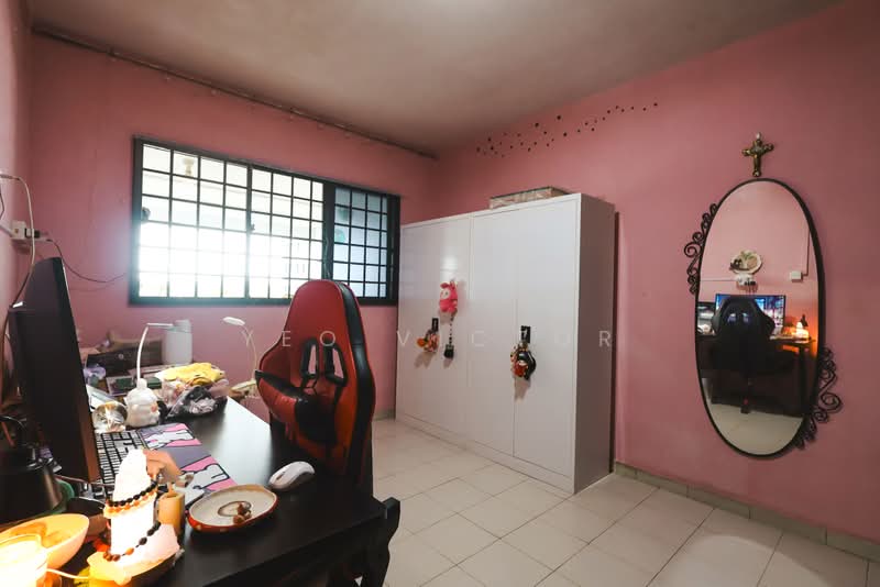 917 Jurong West Street 91, 917 Jurong West Street 91, 2 Bedrooms, 785 sqft, HDB Flat For Sale, by Yeo Victor, 500184488 - Study - PropertyGuru.com.sg