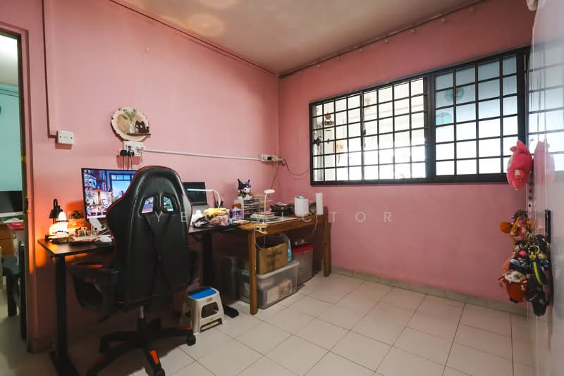 917 Jurong West Street 91, 917 Jurong West Street 91, 2 Bedrooms, 785 sqft, HDB Flat For Sale, by Yeo Victor, 500184488 - Study - PropertyGuru.com.sg
