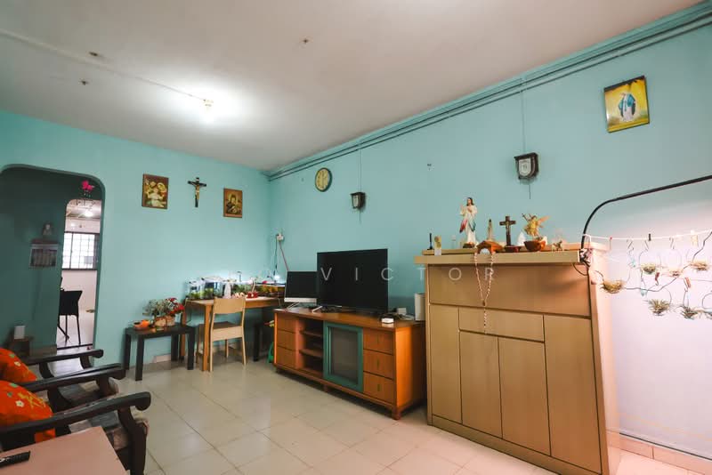 917 Jurong West Street 91, 917 Jurong West Street 91, 2 Bedrooms, 785 sqft, HDB Flat For Sale, by Yeo Victor, 500184488 - Living Room - PropertyGuru.com.sg