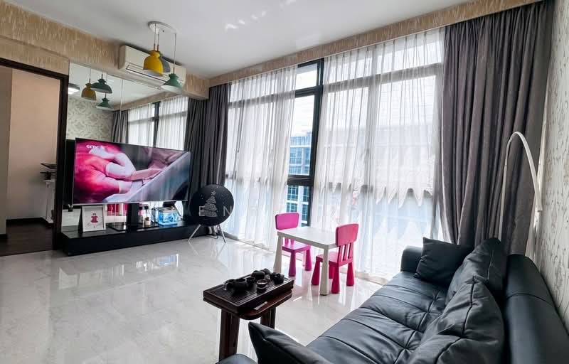 Symphony Suites, 1 Yishun Close, 3 Bedrooms, 893 sqft, Condominium For Sale, by Henry Lim, 500184508 - Living Room - PropertyGuru.com.sg