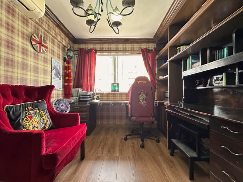 44 Bedok South Road, 44 Bedok South Road, 2 Bedrooms, 904 sqft, HDB Flat For Sale, by Johanna Chow, 500184512 - Study - PropertyGuru.com.sg