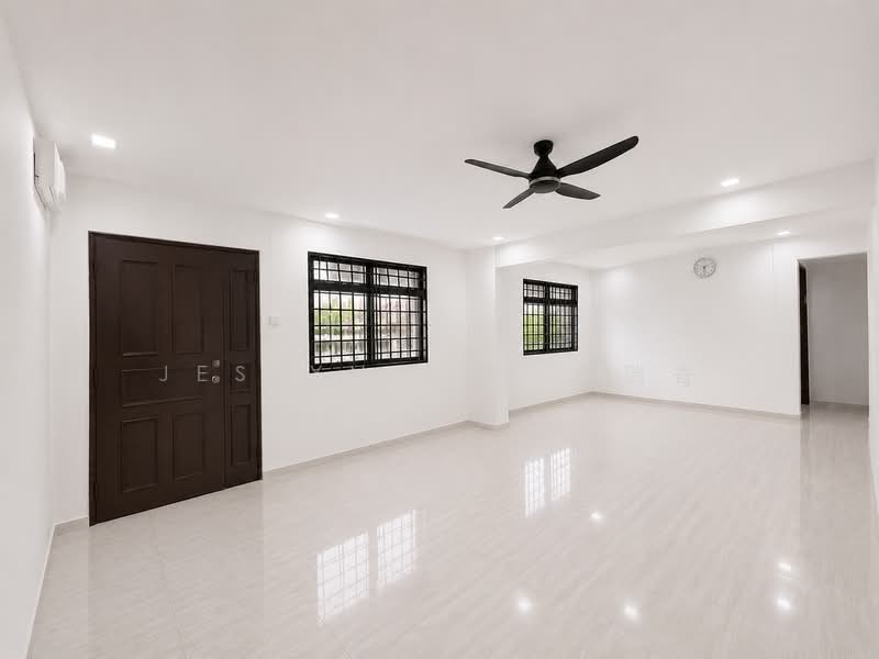 321 Sembawang Close, 321 Sembawang Close, 3 Bedrooms, 1,087 sqft, HDB Flat For Sale, by Jeslyn Lim 林瑞香, 500184521 - Living Room - PropertyGuru.com.sg