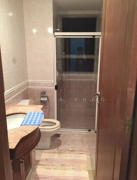 The Bayshore, 34 Bayshore Road, 2 Bedrooms, 980 sqft, Condominium For Rent, by Julia Khoo, 500184529 - Bathroom - PropertyGuru.com.sg