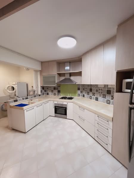 Laguna Park, 5000D Marine Parade Road, Room Rental, 120 sqft, Apartment For Rent, by Fennie, 500184539 - Kitchen - PropertyGuru.com.sg