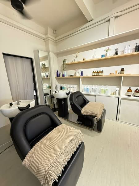 BEAUTY HAIR SALON FOR TAKEOVER AT CLUB STREET, CLUB STREET, 717 sqft, Shop / Shophouse For Rent, by Viveen Leo, 500184543 - Interior - CommercialGuru.com.sg