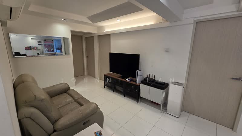 338 Clementi Avenue 2, 338 Clementi Avenue 2, Room Rental, 200 sqft, HDB Flat For Rent, by Johnnie Han, 500184550 - Living Room - PropertyGuru.com.sg