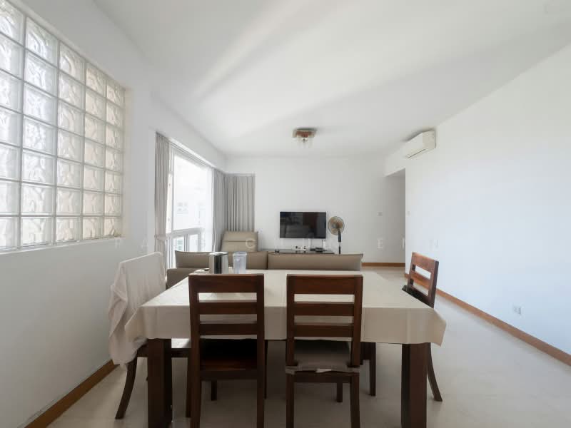 Summerhill, 50 Hume Avenue, 3 Bedrooms, 1,302 sqft, Condominium For Rent, by Pang Chun Enn, 500184558 - Living Room - PropertyGuru.com.sg