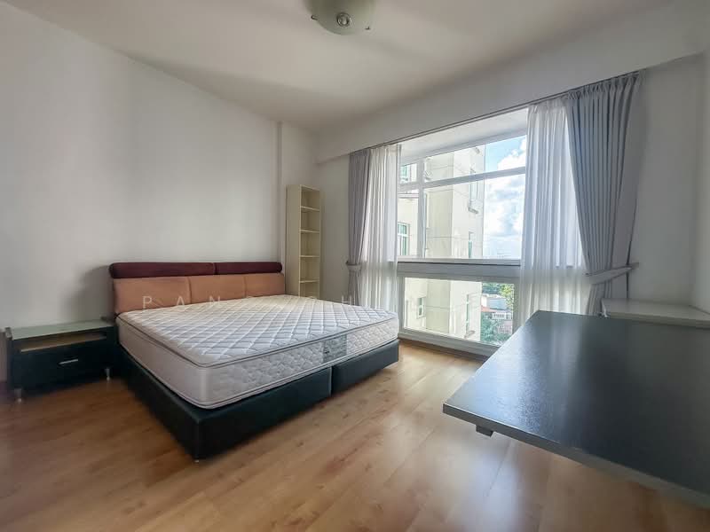 Summerhill, 50 Hume Avenue, 3 Bedrooms, 1,302 sqft, Condominium For Rent, by Pang Chun Enn, 500184558 - Bedroom - PropertyGuru.com.sg
