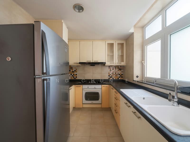 Summerhill, 50 Hume Avenue, 3 Bedrooms, 1,302 sqft, Condominium For Rent, by Pang Chun Enn, 500184558 - Kitchen - PropertyGuru.com.sg