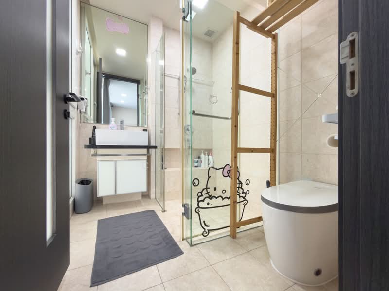 Mulberry Avenue, Mulberry Avenue, 3 Bedrooms, 2,969 sqft, Terraced House For Sale, by CY Lau, 500184560 - Level 2 - Bathroom 1 - PropertyGuru.com.sg