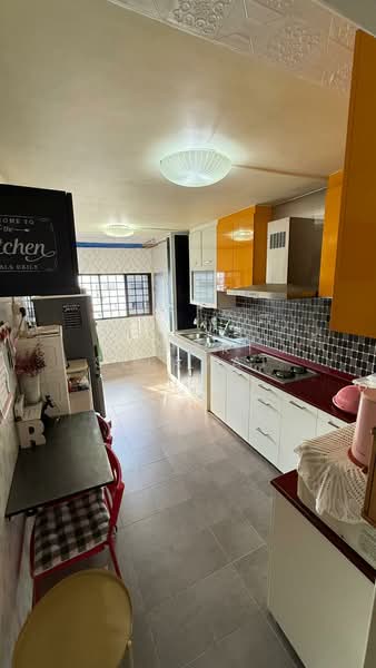 22 Marsiling Drive, 22 Marsiling Drive, 2 Bedrooms, 882 sqft, HDB Flat For Sale, by Johari Selamat, 500184565 - Kitchen - PropertyGuru.com.sg