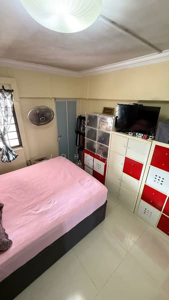 22 Marsiling Drive, 22 Marsiling Drive, 2 Bedrooms, 882 sqft, HDB Flat For Sale, by Johari Selamat, 500184565 - Bedroom - PropertyGuru.com.sg