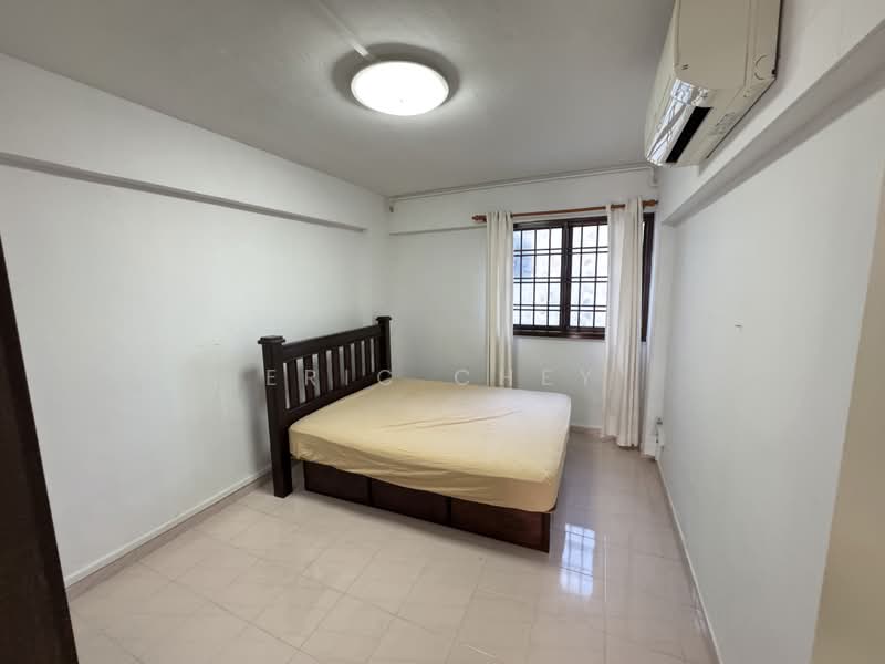 146 Serangoon North Avenue 1, 146 Serangoon North Avenue 1, 3 Bedrooms, 904 sqft, HDB Flat For Rent, by Eric Chey, 500184568 - Bedroom - PropertyGuru.com.sg