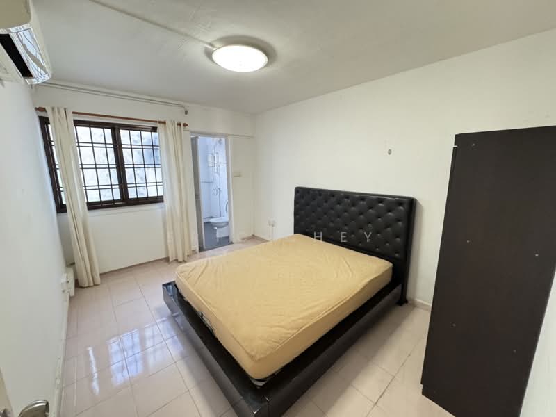 146 Serangoon North Avenue 1, 146 Serangoon North Avenue 1, 3 Bedrooms, 904 sqft, HDB Flat For Rent, by Eric Chey, 500184568 - Bedroom - PropertyGuru.com.sg