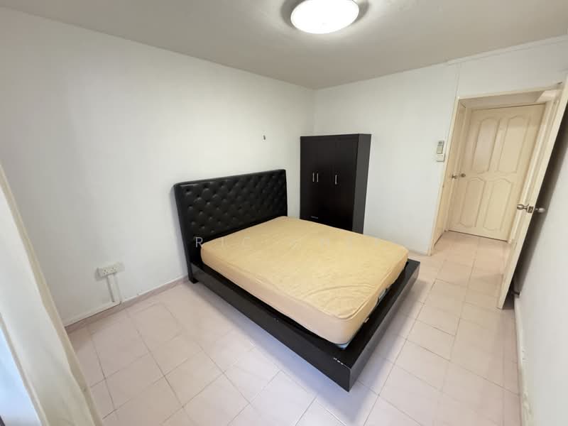 146 Serangoon North Avenue 1, 146 Serangoon North Avenue 1, 3 Bedrooms, 904 sqft, HDB Flat For Rent, by Eric Chey, 500184568 - Bedroom - PropertyGuru.com.sg
