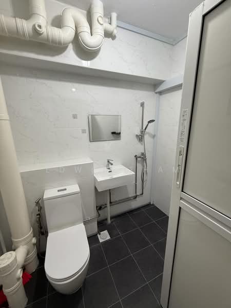 232 Bishan Street 22, 232 Bishan Street 22, 3 Bedrooms, 1,119 sqft, HDB Flat For Rent, by Edwin Tham, 500184573 - Bathroom - PropertyGuru.com.sg