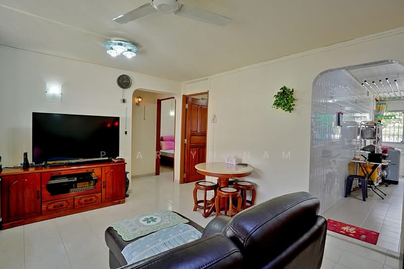 514 Hougang Avenue 10, 514 Hougang Avenue 10, 3 Bedrooms, 904 sqft, HDB Flat For Sale, by Pearlyn Nam, 500184584 - Living Room - PropertyGuru.com.sg