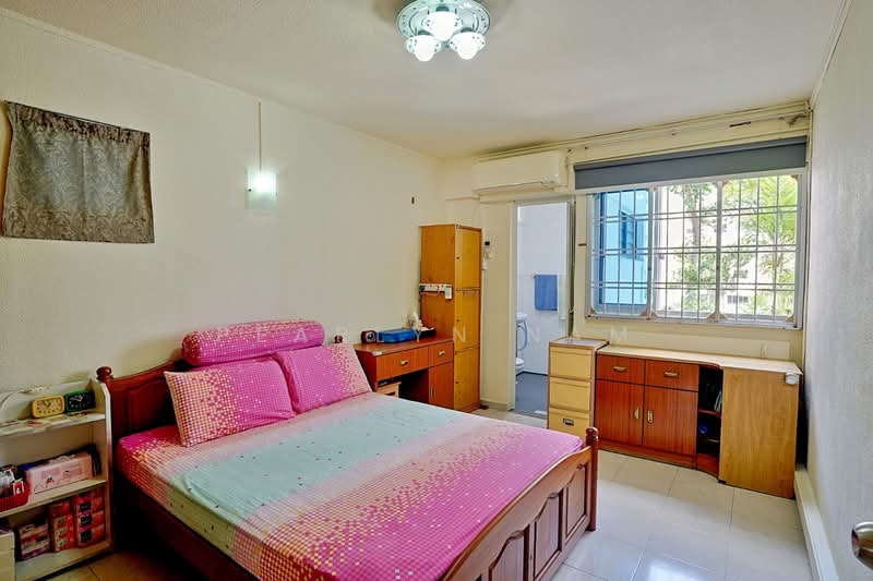 514 Hougang Avenue 10, 514 Hougang Avenue 10, 3 Bedrooms, 904 sqft, HDB Flat For Sale, by Pearlyn Nam, 500184584 - Bedroom - PropertyGuru.com.sg