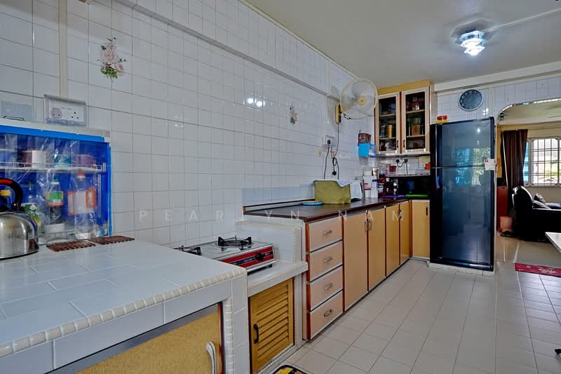 514 Hougang Avenue 10, 514 Hougang Avenue 10, 3 Bedrooms, 904 sqft, HDB Flat For Sale, by Pearlyn Nam, 500184584 - Kitchen - PropertyGuru.com.sg