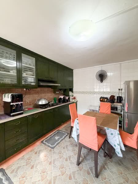 180 Pasir Ris Street 11, 180 Pasir Ris Street 11, 3 Bedrooms, 1,323 sqft, HDB Flat For Sale, by Natalie Lim, 500184588 - Kitchen - PropertyGuru.com.sg