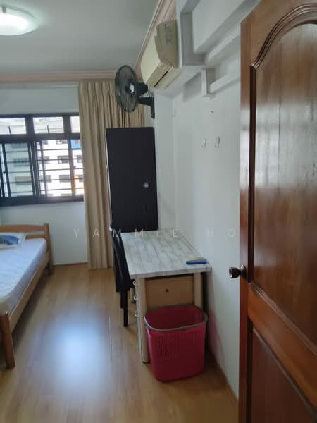525 Woodlands Drive 14, 525 Woodlands Drive 14, Room Rental, 450 sqft, HDB Flat For Rent, by Yammie Ho, 500184595 - Bedroom - PropertyGuru.com.sg