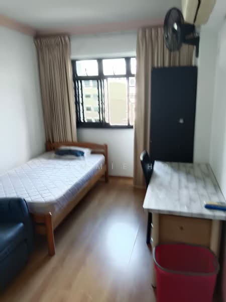 525 Woodlands Drive 14, 525 Woodlands Drive 14, Room Rental, 450 sqft, HDB Flat For Rent, by Yammie Ho, 500184595 - Bedroom - PropertyGuru.com.sg