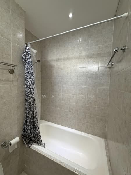 Faber Hills Estate, Faber Park, 4 Bedrooms, 6,500 sqft, Detached House For Rent, by Qwek Koo, 500184608 - Bathroom - PropertyGuru.com.sg