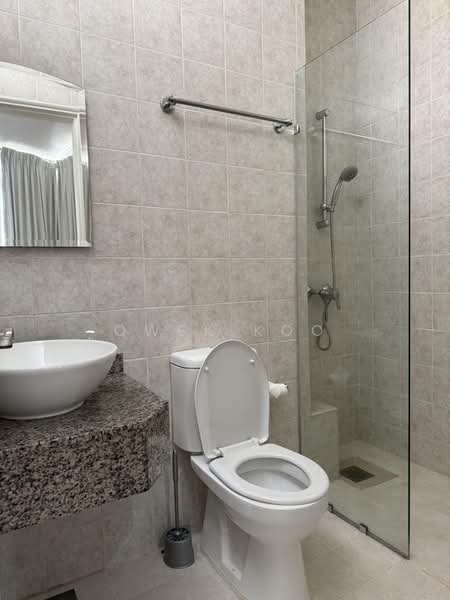 Faber Hills Estate, Faber Park, 4 Bedrooms, 6,500 sqft, Detached House For Rent, by Qwek Koo, 500184608 - Bathroom - PropertyGuru.com.sg