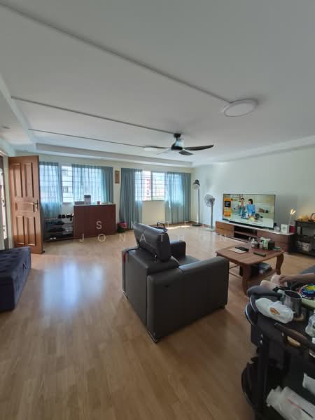 772 Yishun Avenue 3, 772 Yishun Avenue 3, Room Rental, 120 sqft, HDB Flat For Rent, by S K Teo Jonathon, 500184616 - Living Room - PropertyGuru.com.sg