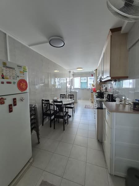 772 Yishun Avenue 3, 772 Yishun Avenue 3, Room Rental, 120 sqft, HDB Flat For Rent, by S K Teo Jonathon, 500184616 - Kitchen - PropertyGuru.com.sg