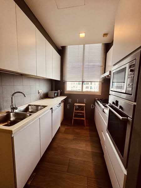 The Solitaire, 5A Balmoral Park, 4 Bedrooms, 2,626 sqft, Condominium For Rent, by Torie Frances Doshi, 500184617 - Kitchen - PropertyGuru.com.sg