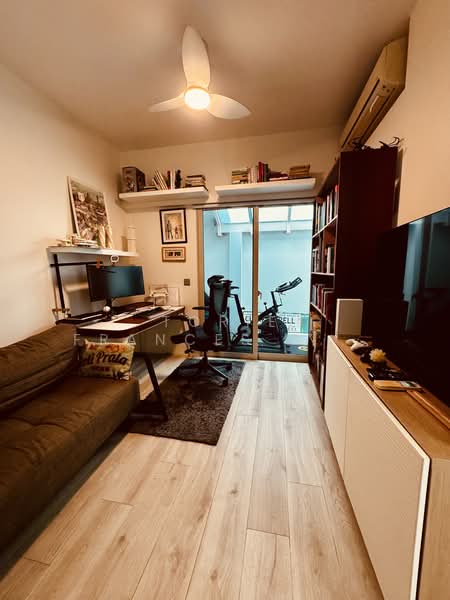 The Solitaire, 5A Balmoral Park, 4 Bedrooms, 2,626 sqft, Condominium For Rent, by Torie Frances Doshi, 500184617 - Study - PropertyGuru.com.sg