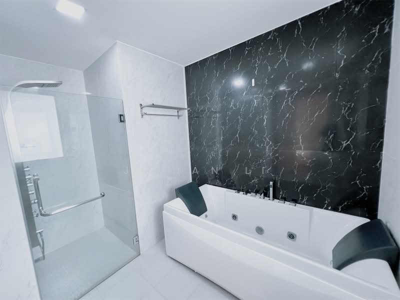 Burlington Square, 175 Bencoolen Street, 3 Bedrooms, 3,036 sqft, Apartment For Rent, by Julian Li, 500184621 - PropertyGuru.com.sg