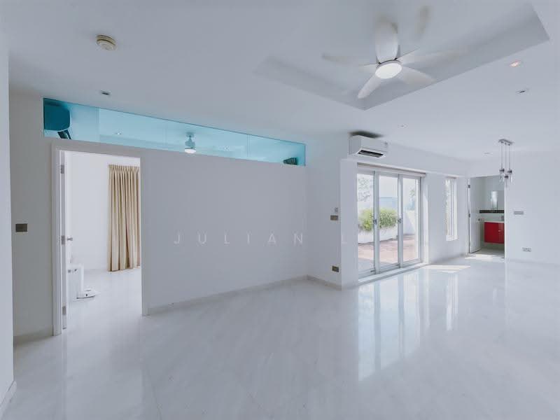 Burlington Square, 175 Bencoolen Street, Beach Road / Bugis / Rochor, 4 Bedrooms, 3,036 sqft, Apartment For Rent, by Julian Li, 500184621 - Living Room - PropertyGuru.com.sg