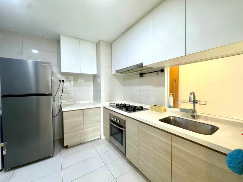 Spacious 3 Bedders at Sengkang (Kangkar LRT), , 3 Bedrooms, 1,023 sqft, Executive Condominium For Rent, by Aina Lie 李艾娜, 500184623 - Kitchen - PropertyGuru.com.sg